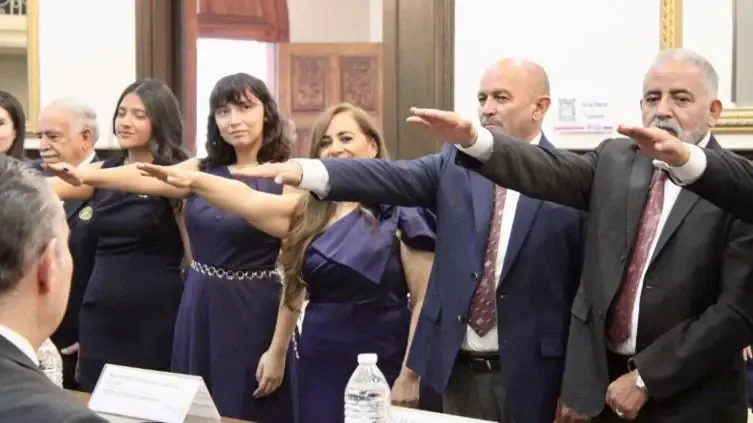 La ceremonia resalta el compromiso de Rotary International con las comunidades a través de proyectos humanitarios y de desarrollo.
