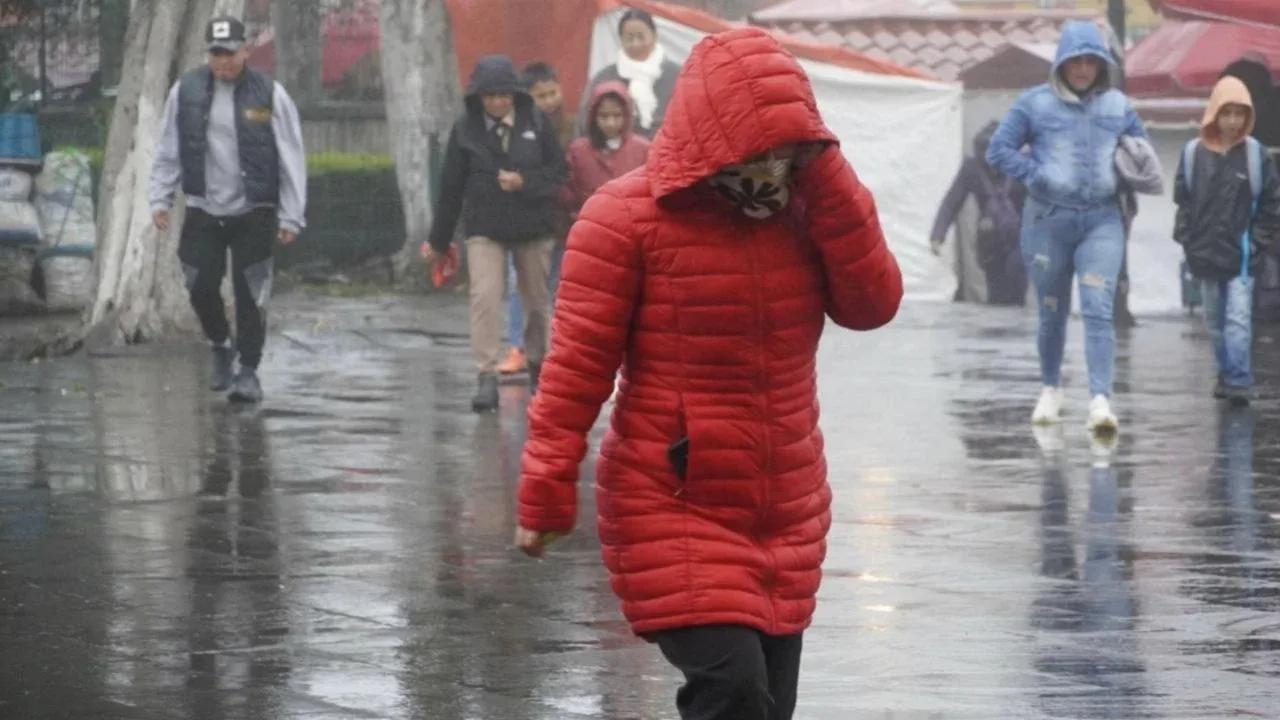 Prevén nieve y heladas en varias regiones de México por la tormenta invernal.