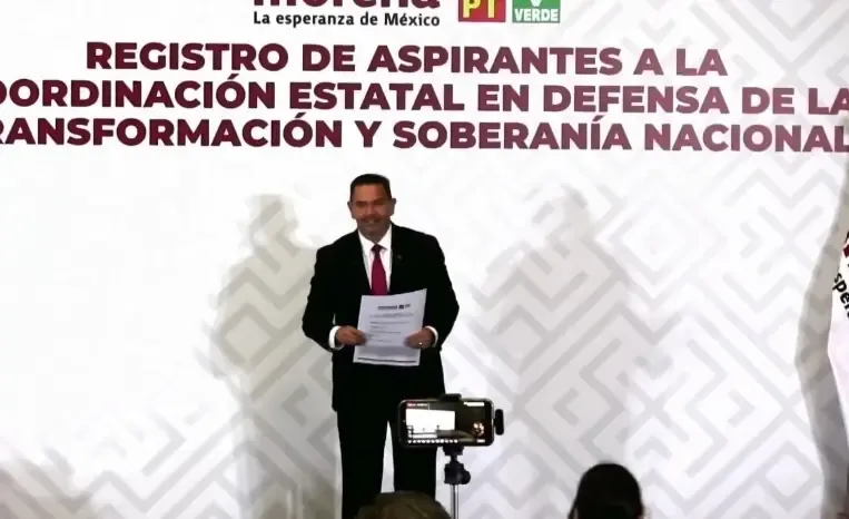 El aspirante de Morena enfatiza la unidad y el bienestar social en su registro ante el partido.