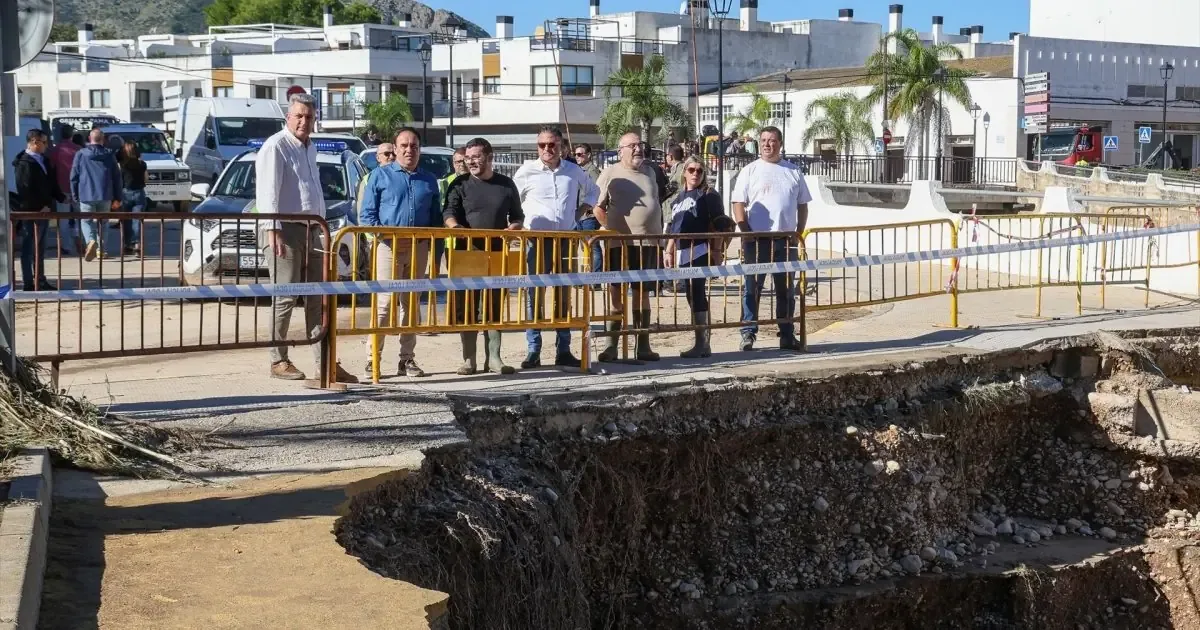 El presidente de la Generalitat Valenciana pide mantener ríos y barrancos para evitar futuros desbordamientos.