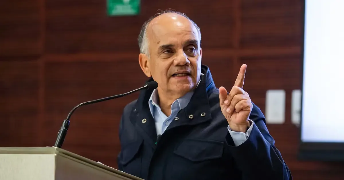 Manuel Añorve advierte sobre riesgos para medios tras publicación de lineamientos para proteger derechos de audiencias.