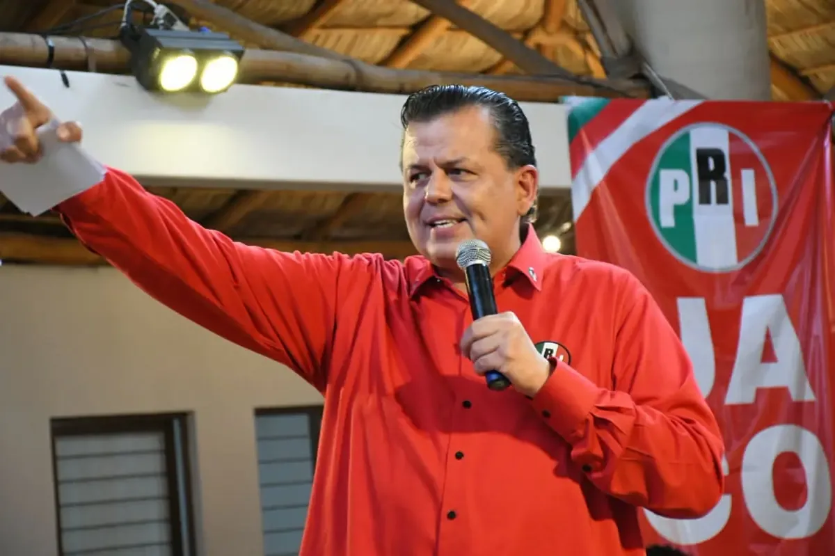 La presión se intensifica mientras el PRI presenta encuestas sobre la intención del voto hacia partidos en el estado.