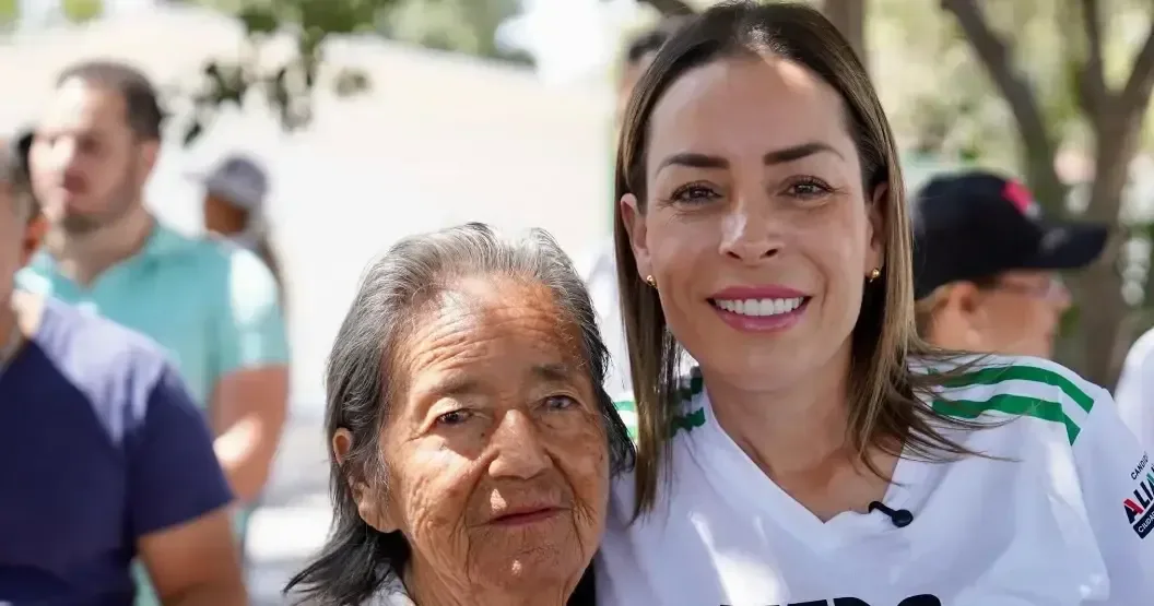 Aseguran que el partido busca sustituirla por Rigo Fuentes Ávila ante el conflicto interno.