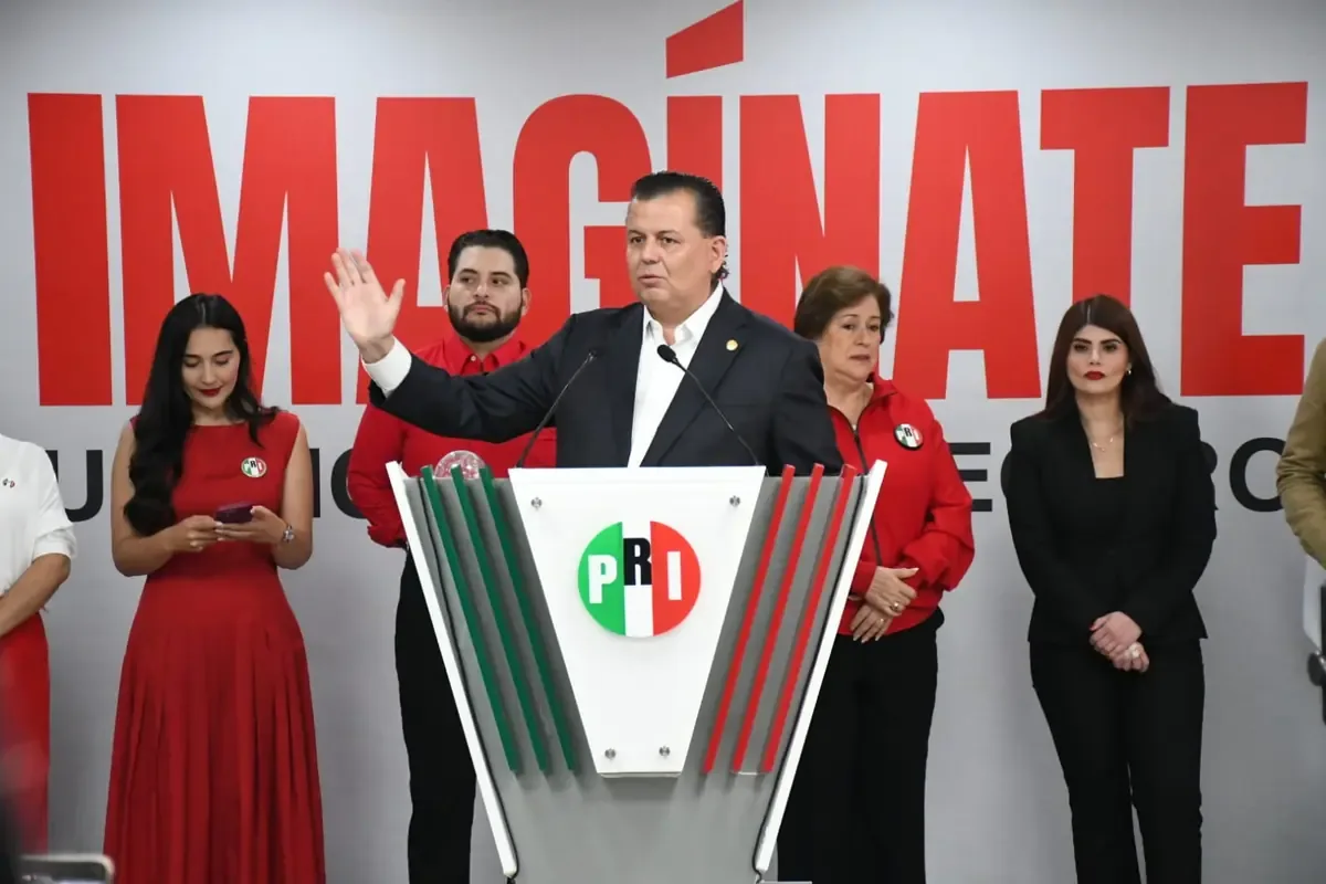 La falta de acuerdo entre PRI y PAN complica la formación de una coalición para las elecciones del próximo año.