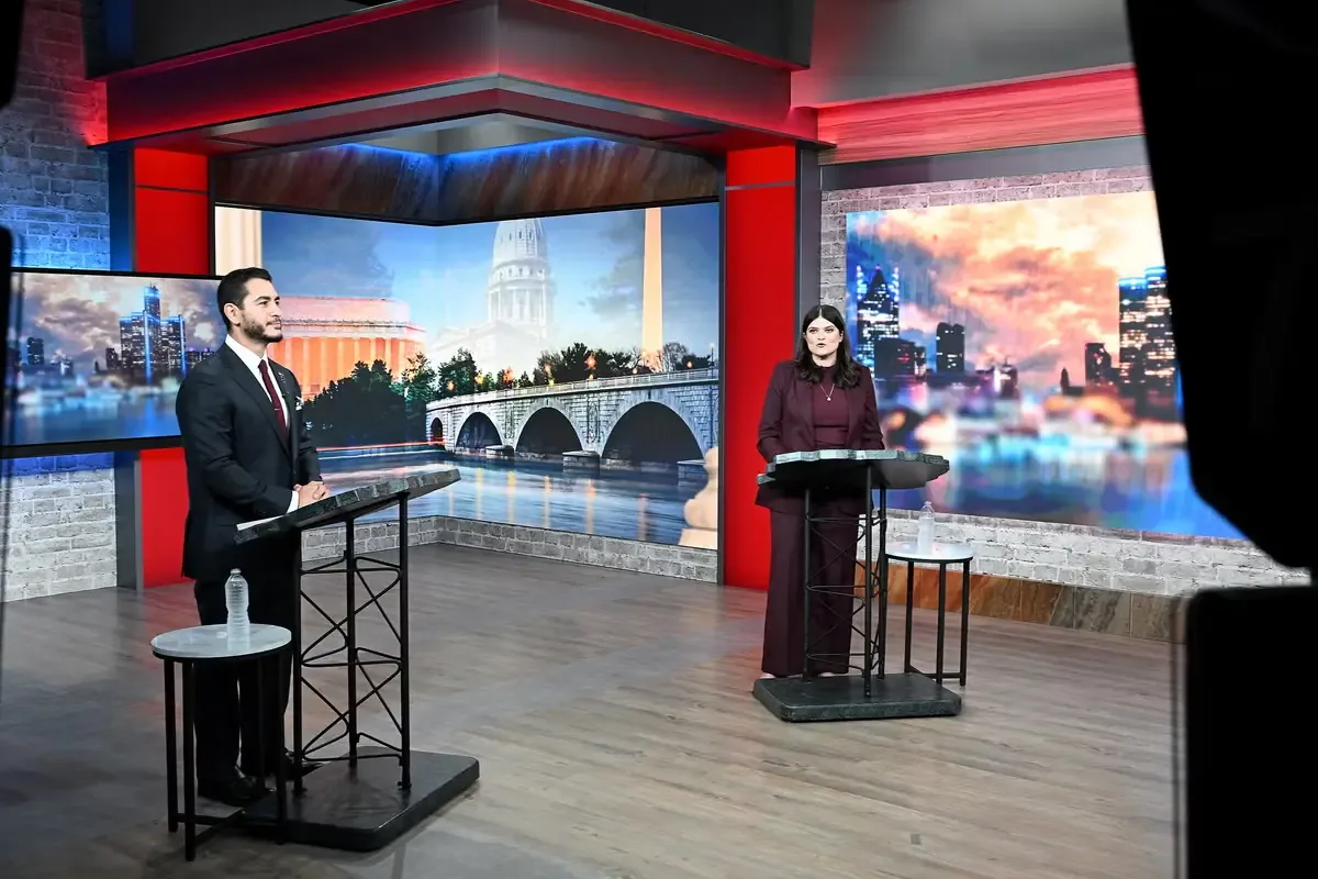 La primaria en Michigan define la influencia progresista en el partido y el control del Senado.