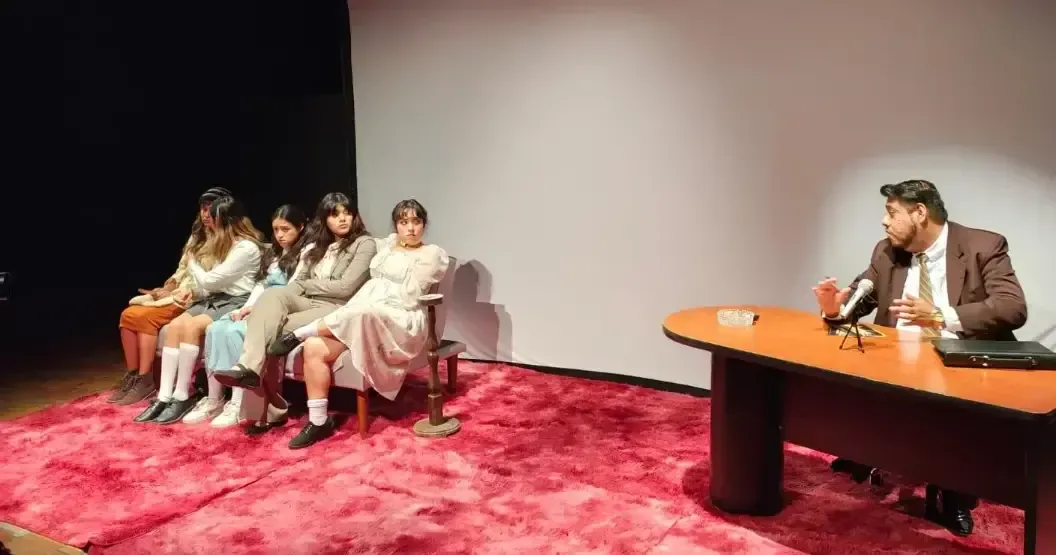 La obra "Profanación" ofrece una perspectiva conmovedora sobre el abuso sexual a través del arte.