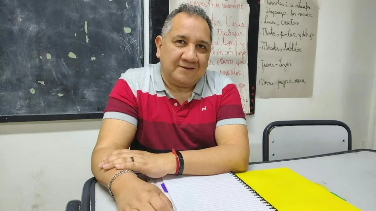 Juan Carlos ofrece visitas guiadas que conectan el pasado con el presente de Mendoza.