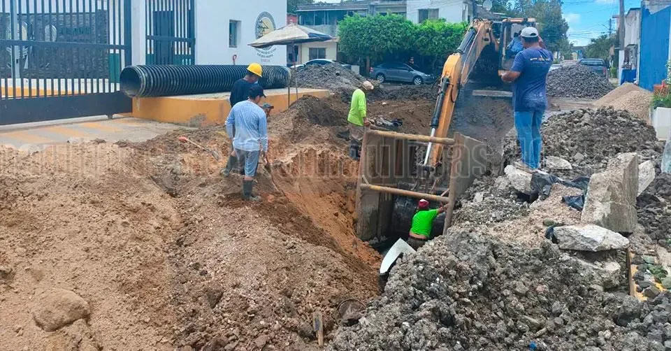 El Gobierno del Estado y COMAPA Sur implementan obras para mejorar la infraestructura urbana y la seguridad.
