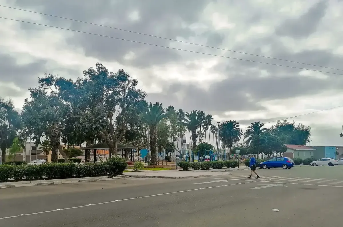 Tijuana experimentará un día cálido con posibilidades de lluvia y vientos moderados.