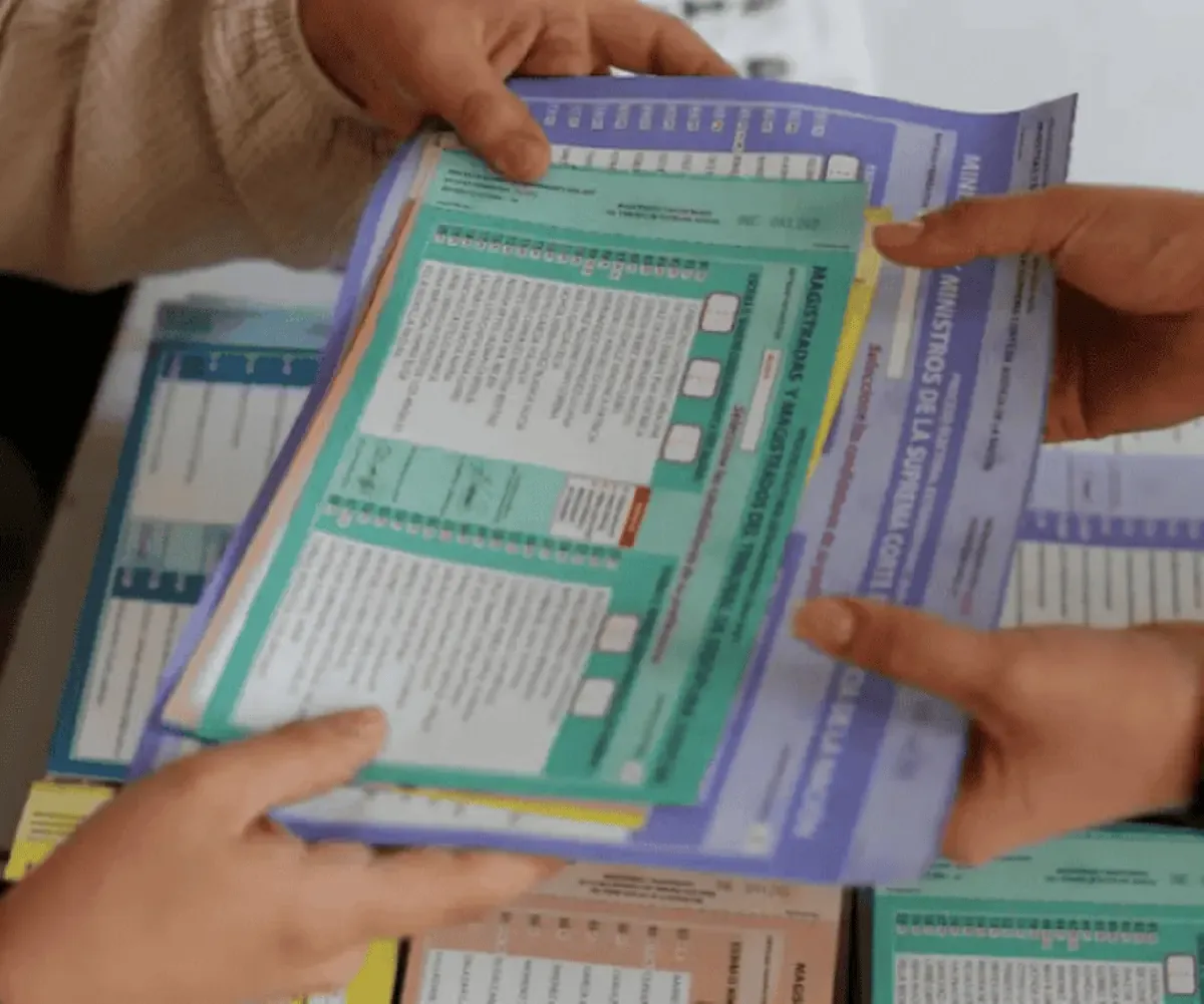La iniciativa busca simplificar la elección judicial y capacitar a los jueces.