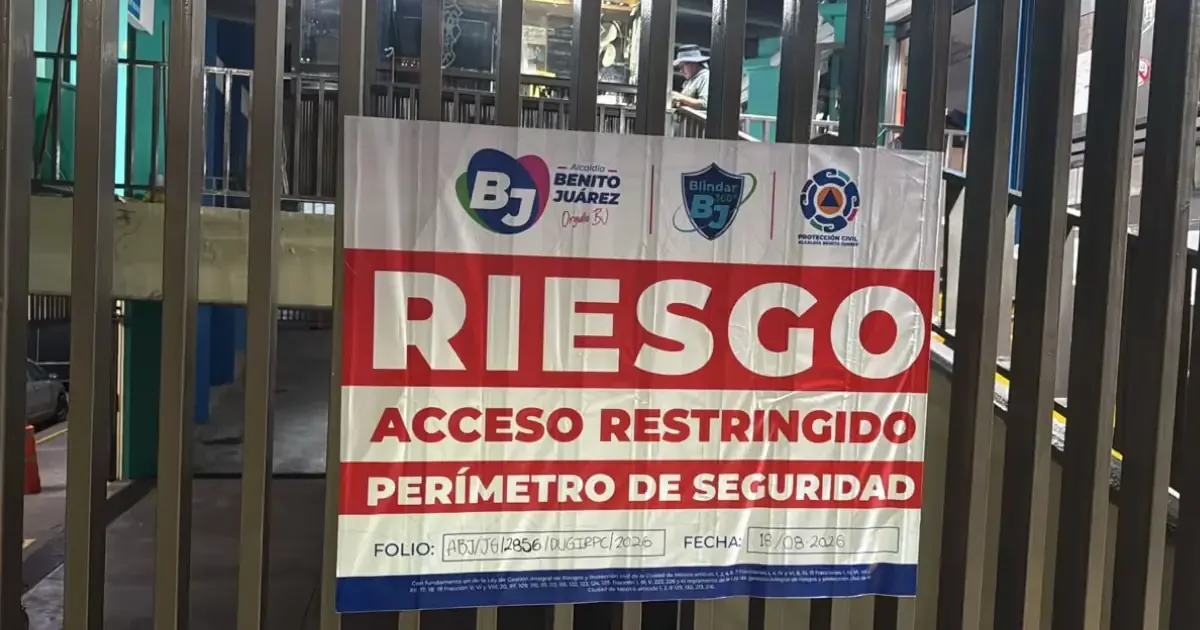 La colocación de sellos busca asegurar la integridad de estudiantes y personal tras incidentes de seguridad.