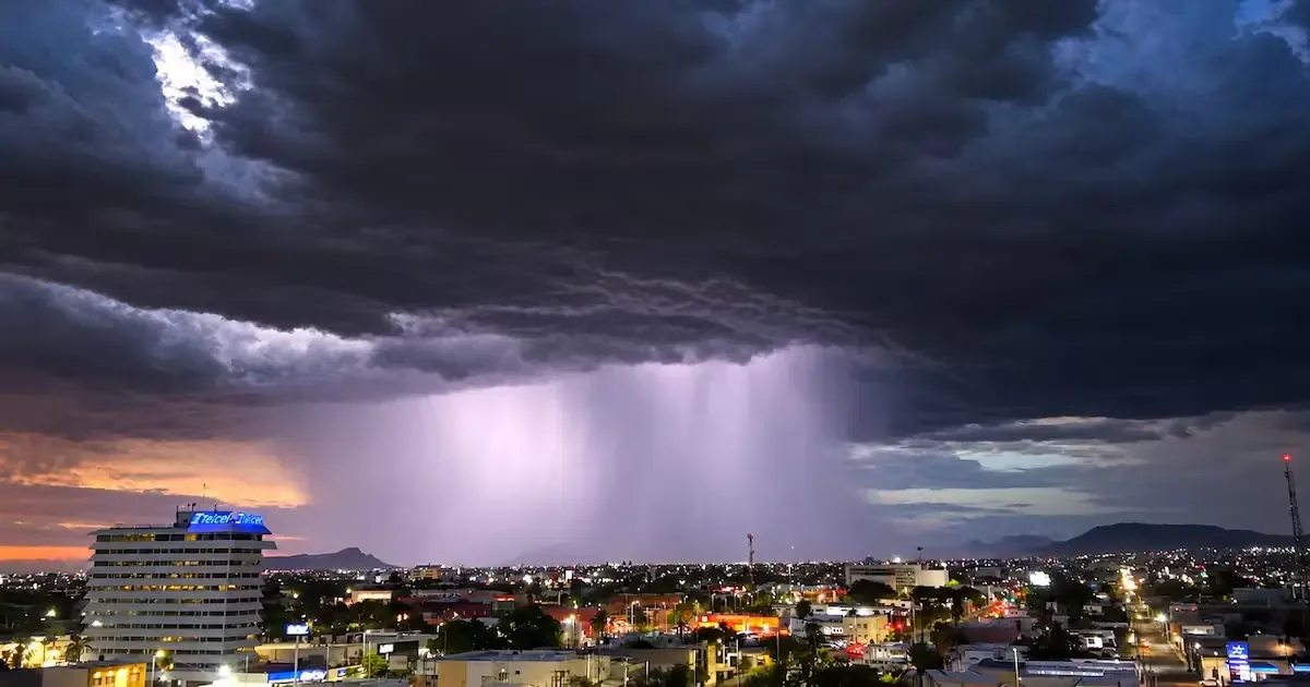 Las lluvias estarán acompañadas de descargas eléctricas y fuertes vientos en el estado.