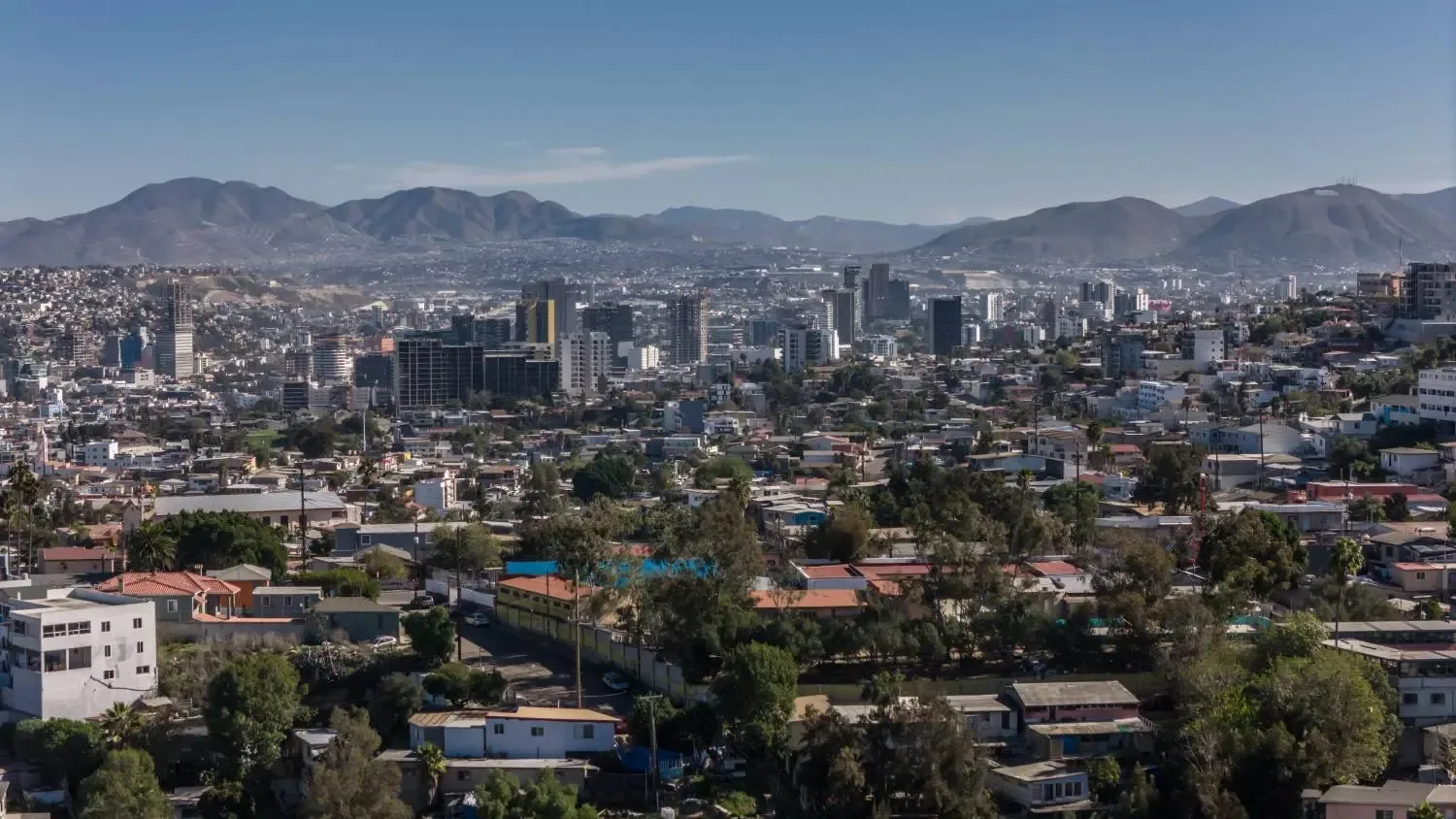 Protección Civil Tijuana emite advertencia de vientos fuertes para esta tarde.