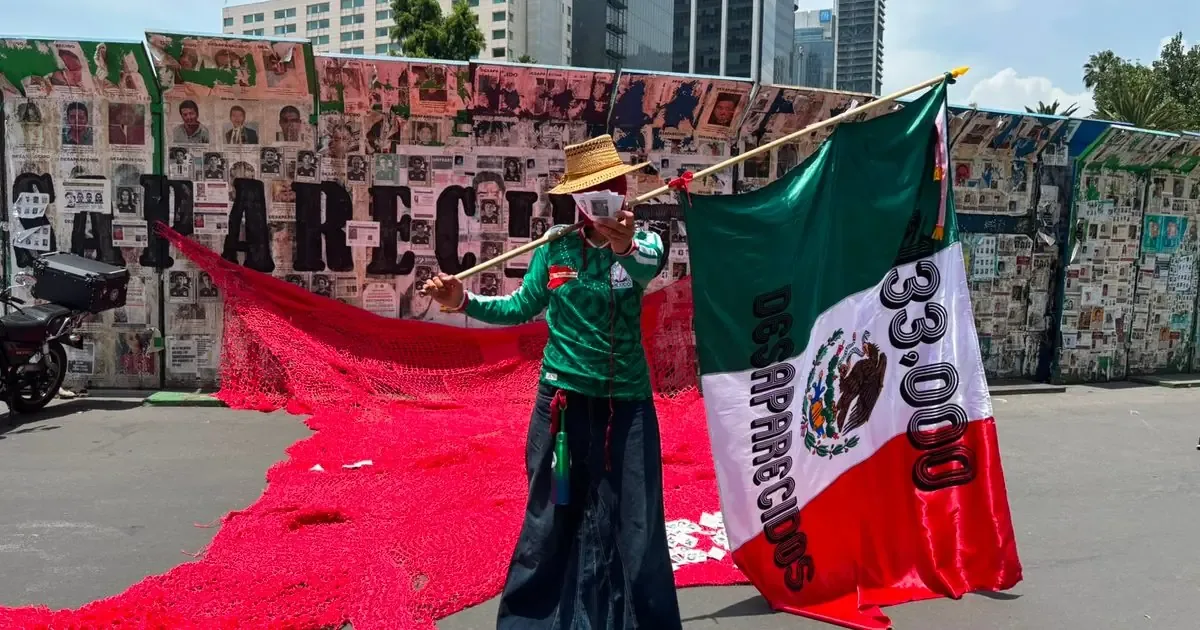 Colectivos de familiares de desaparecidos se articulan en protestas durante el Mundial, buscando visibilizar su lucha en escenarios internacionales.