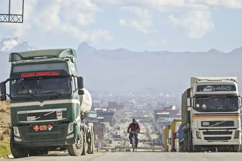 La falta de suministros y el aumento de precios agravan la situación en La Paz.