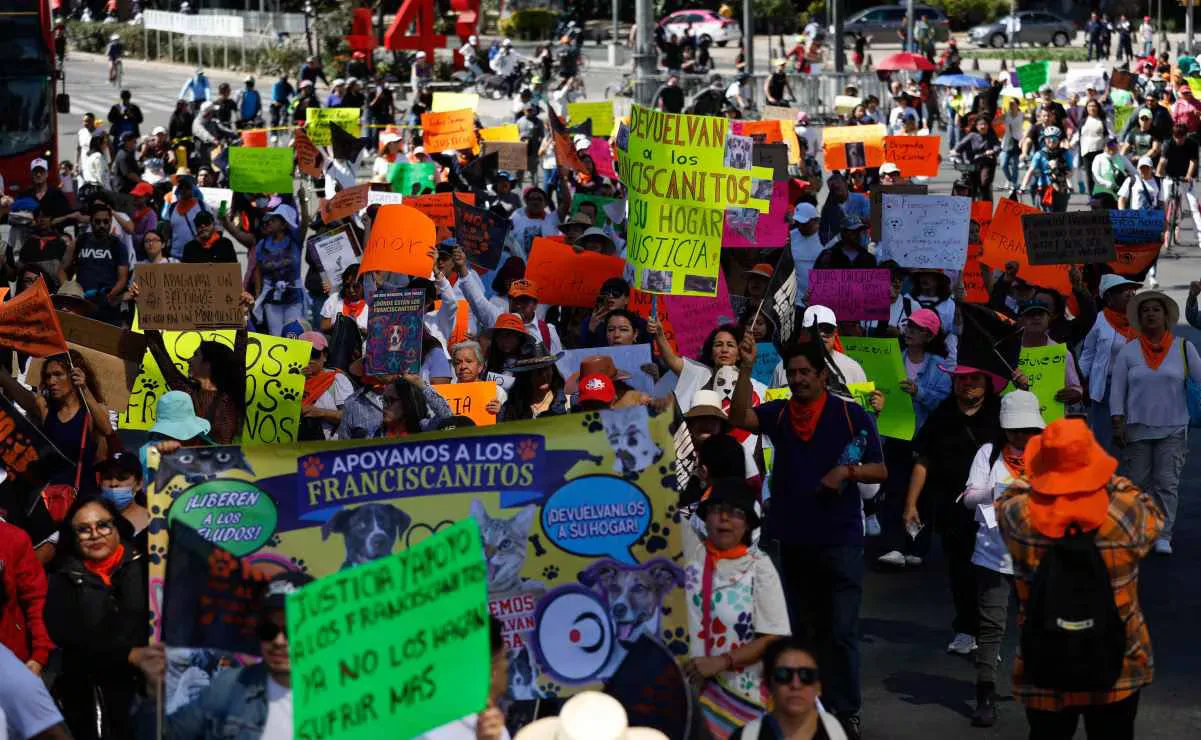 Protestas en Ciudad de México buscan justicia y autonomía este 6 de febrero.