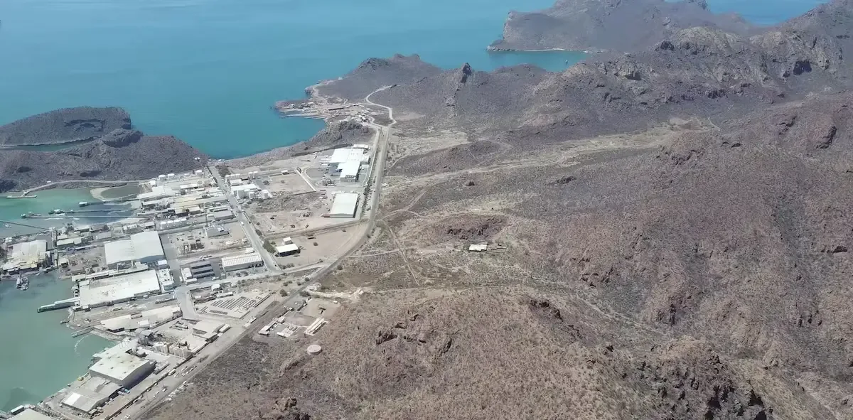 La expansión de Amigo LNG plantea riesgos ambientales en el Golfo de México.