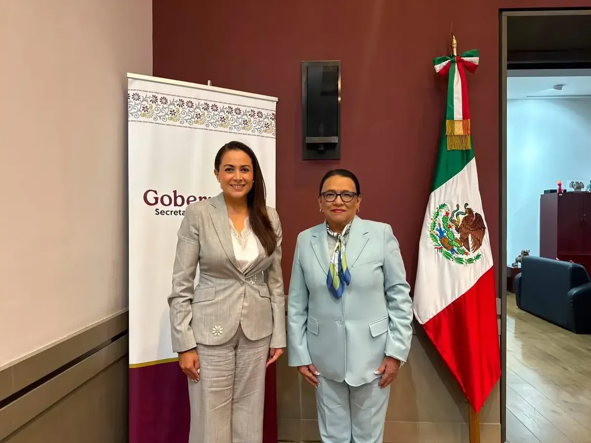 La gobernadora Teresa Jiménez y Rosa Icela Rodríguez revisan iniciativas clave para Aguascalientes.