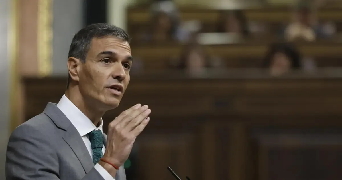 La captación del voto exterior se intensifica entre PSOE y Podemos tras la nueva ley.