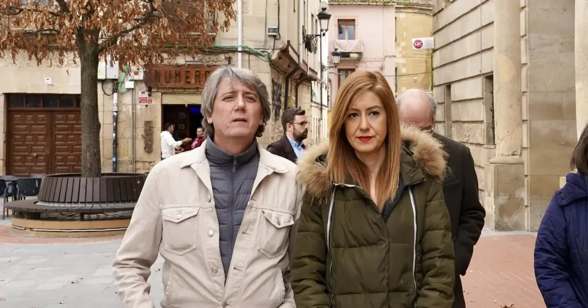 Identidad de candidatos del PSOE y el Frente Amplio para controlar el Senado en las elecciones del 29 de noviembre.