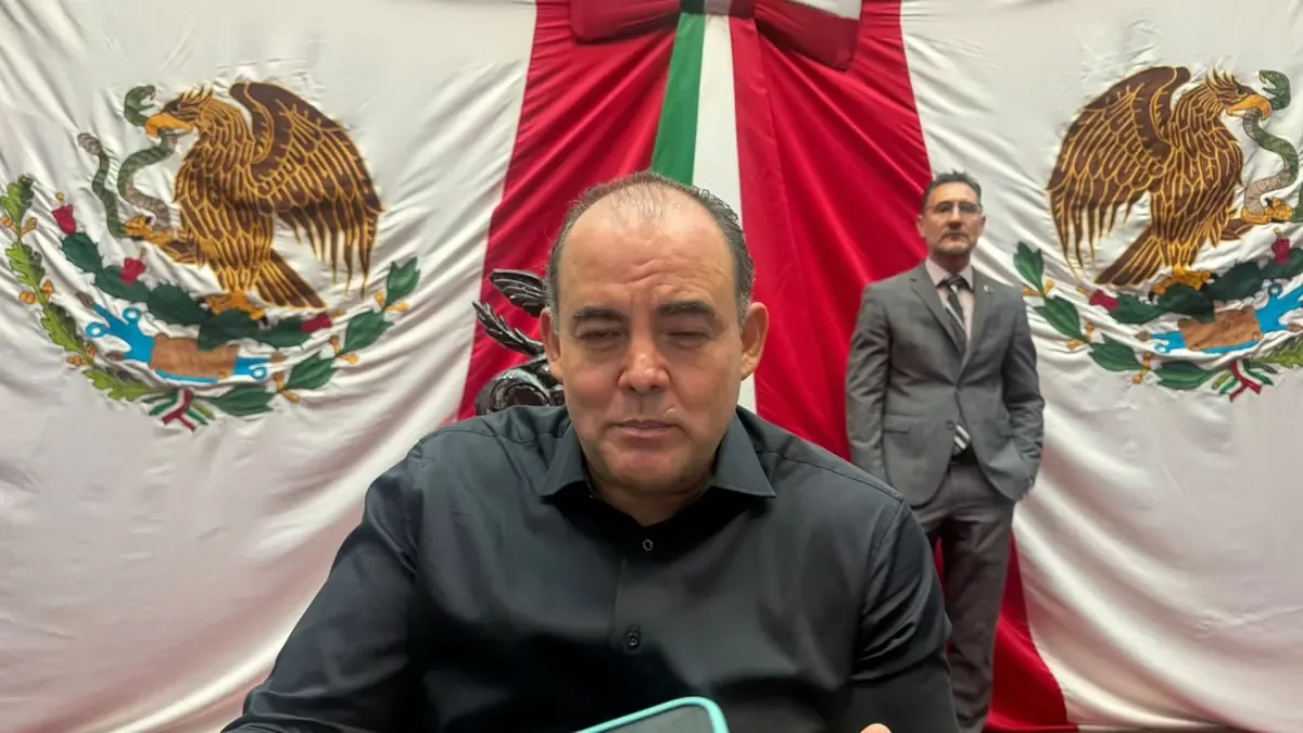 El diputado del PT argumenta que la ley orgánica del Congreso así lo establece.
