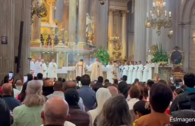 La Arquidiócesis de Puebla fortalece su ministerio con nuevas órdenes sagradas en ceremonia especial.