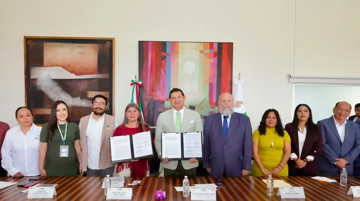 El convenio busca ofrecer mejores servicios financieros a familias migrantes en Puebla, impulsando su bienestar y desarrollo económico.