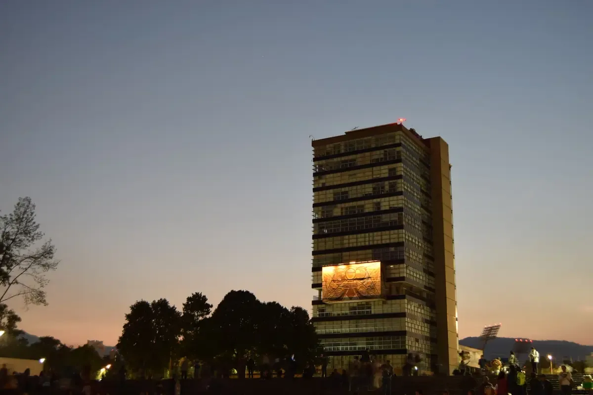 La celebración destaca el legado de un club icónico en el futbol nacional.
