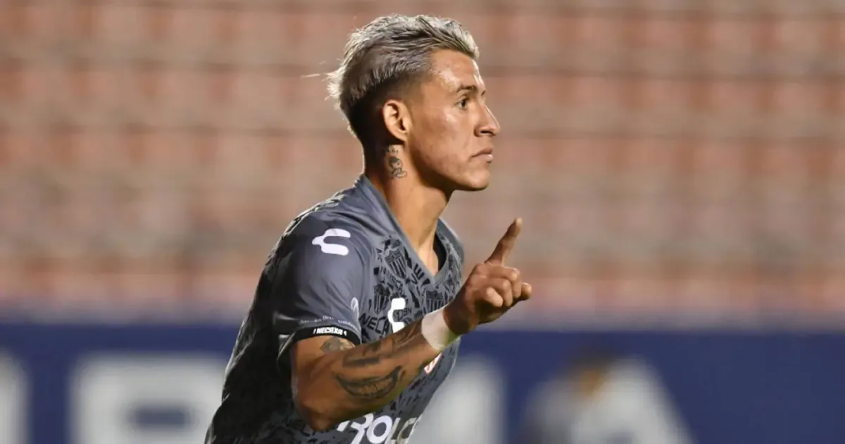 El lateral mexicano se une al Club Universidad Nacional para el Apertura 2026.