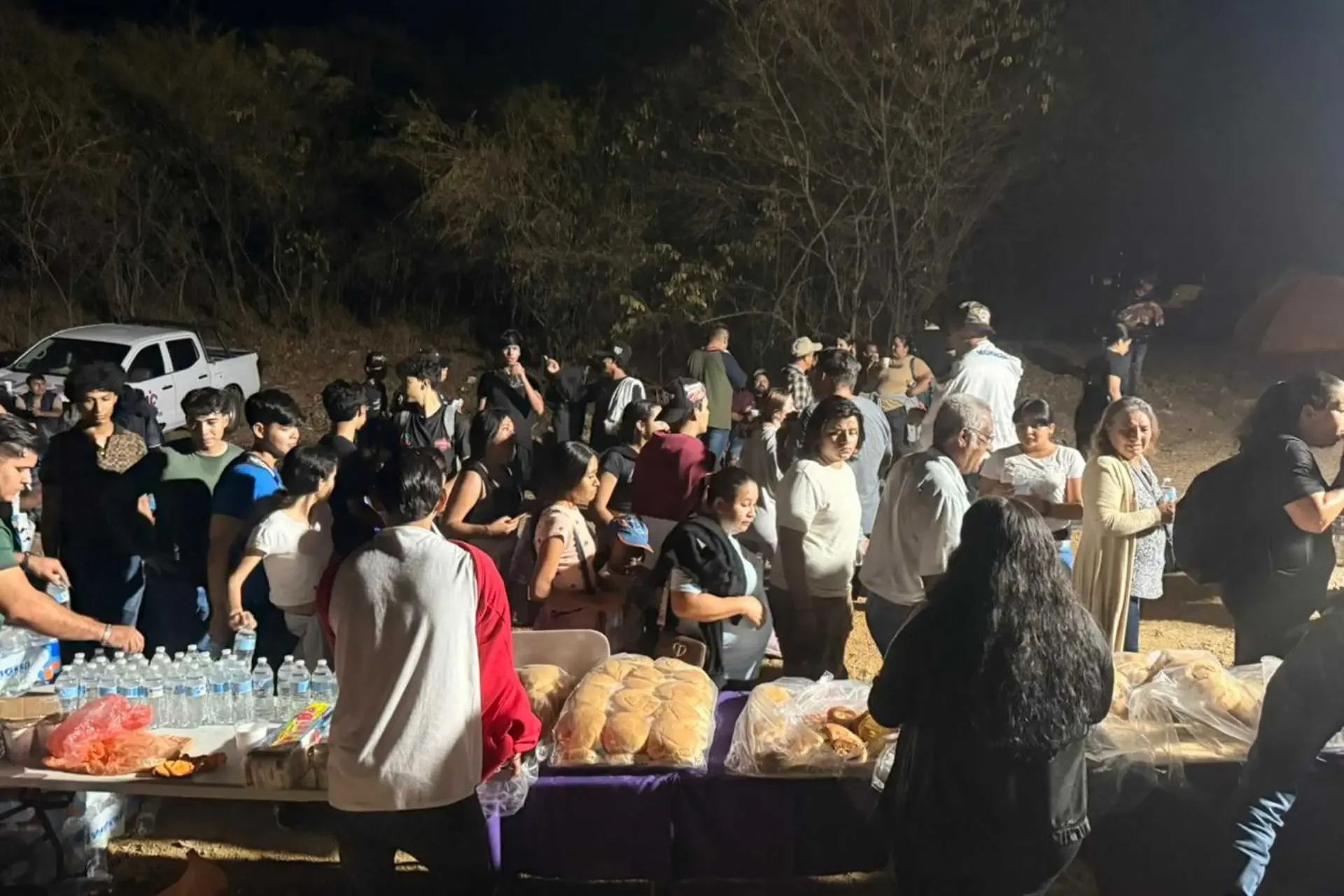 Puntos de hidratación instalados por el Gobierno Municipal de Apatzingán en la celebración de la Virgen de Acahuato.