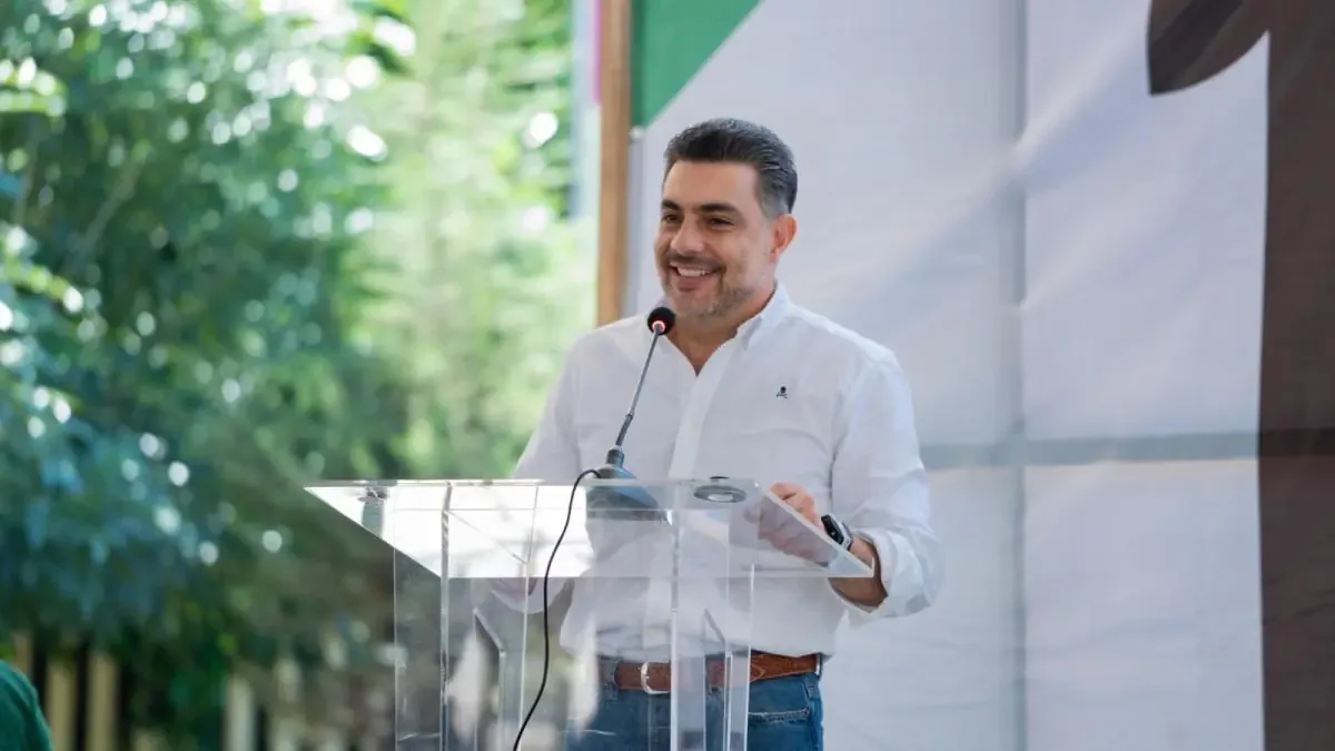 La nueva licencia permanente simplifica trámites y reduce costos para los automovilistas de la capital.