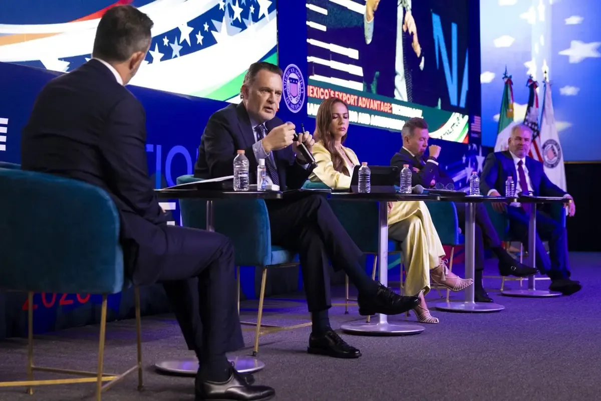 La inversión fortalece sectores clave como el aeroespacial y automotriz, según el gobernador Kuri.