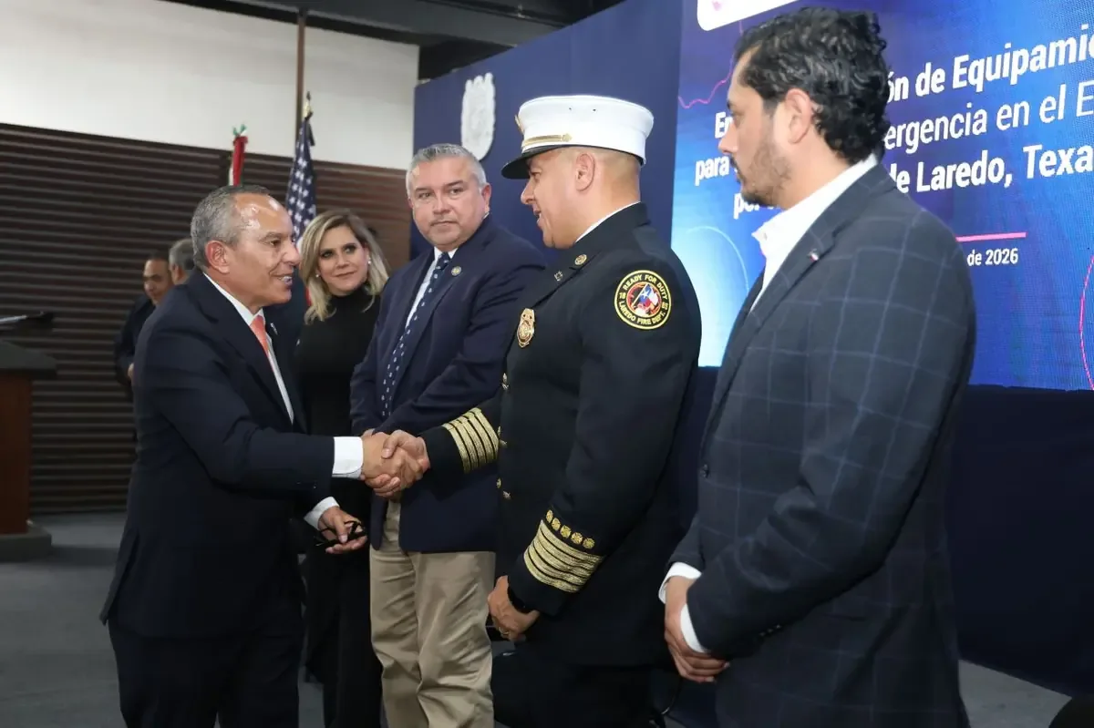 La donación incluye herramientas para el combate de incendios y protección del personal.