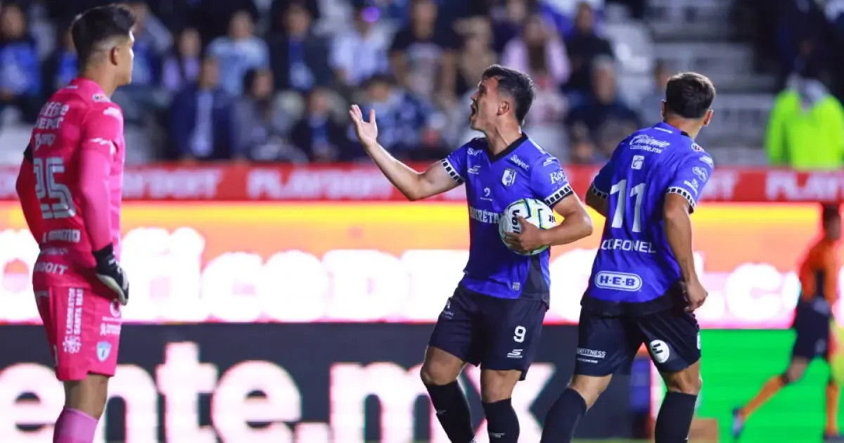 Los Gallos Blancos logran su primer victoria en el Apertura 2026 tras un emocionante cierre del partido.