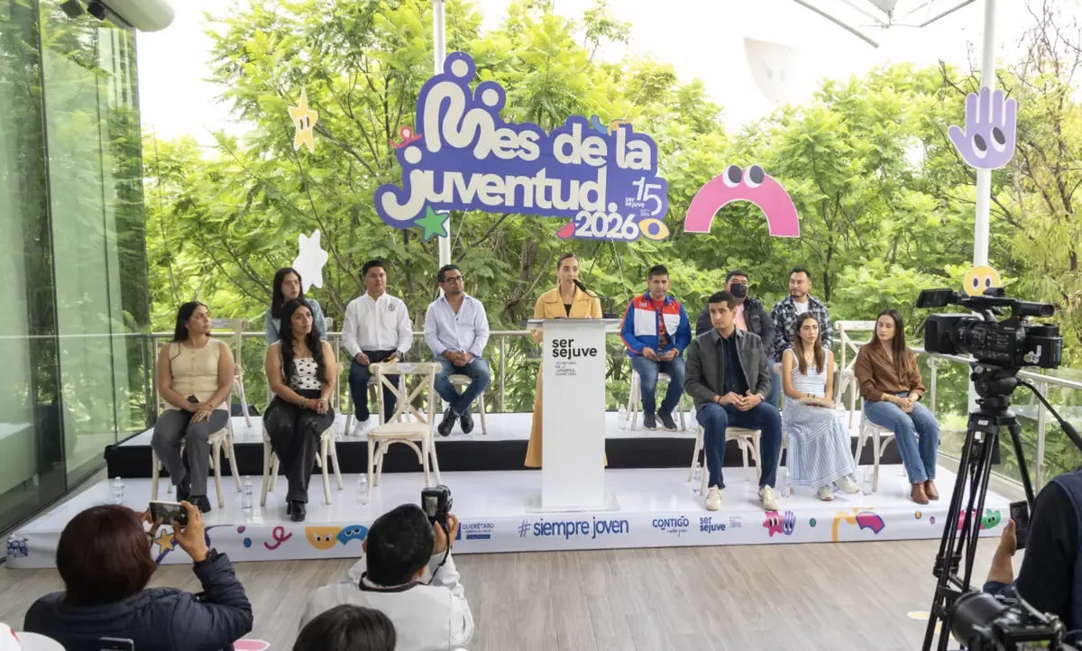 Las becas buscan fortalecer el talento juvenil en áreas tecnológicas emergentes.