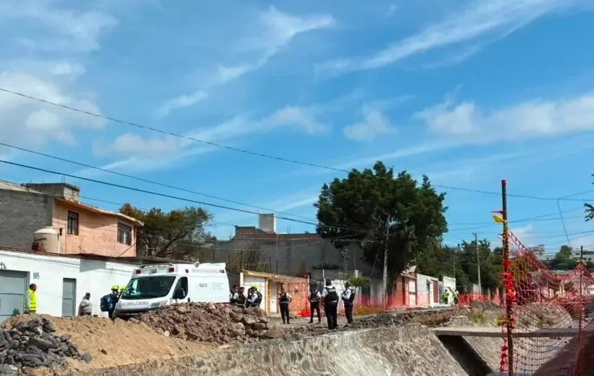 La administración municipal garantizará el cumplimiento de las obligaciones legales tras la muerte de un empleado en la obra del dren Peñuelas.