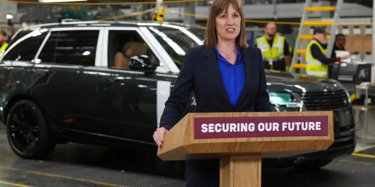 Rachel Reeves aboga por una integración más cercana tras el Brexit y destaca la importancia de Europa.