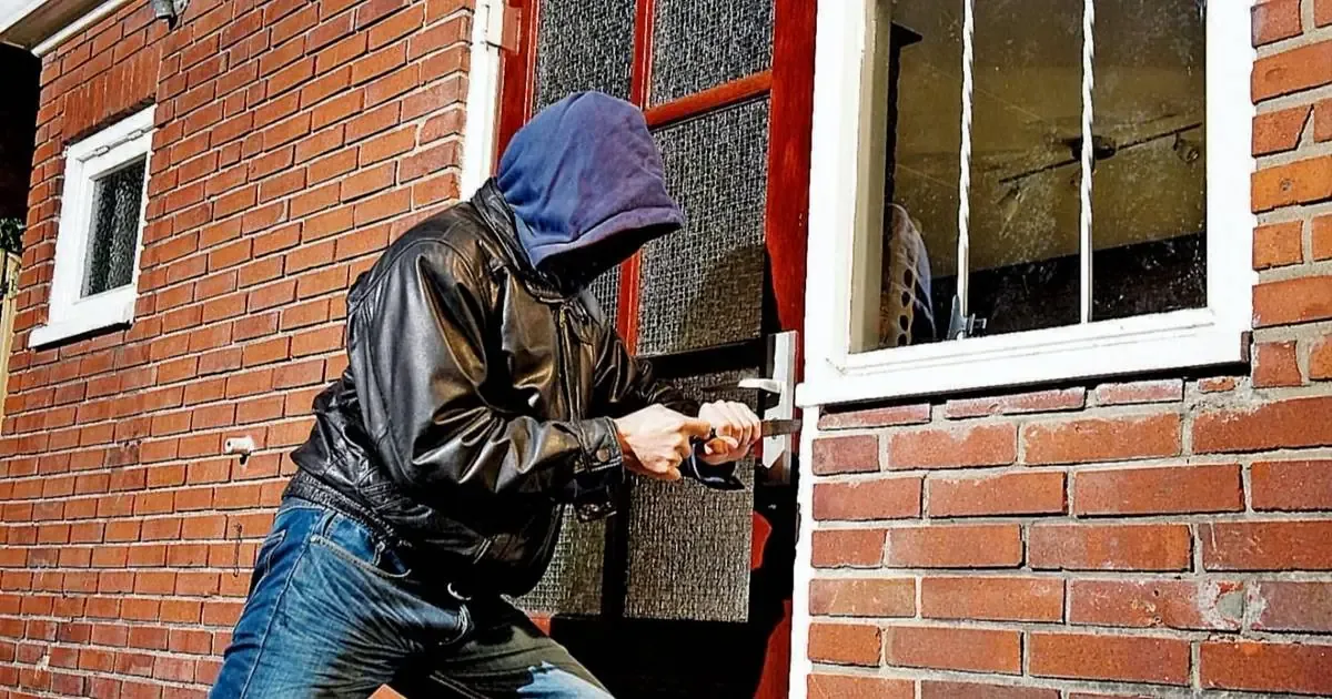 El reciente raid delictivo deja consternados a los residentes de Ensenada por la falta de seguridad en la zona.
