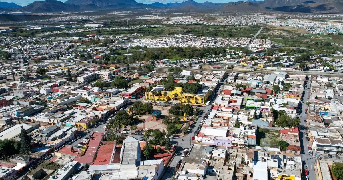 La ciudad celebra su aniversario con diversas actividades culturales y reconoce su historia y desarrollo.