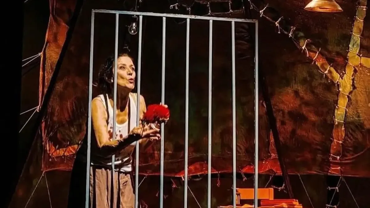 La dramaturga paraguaya exhibirá su obra en la Feria Internacional del Libro de Asunción.