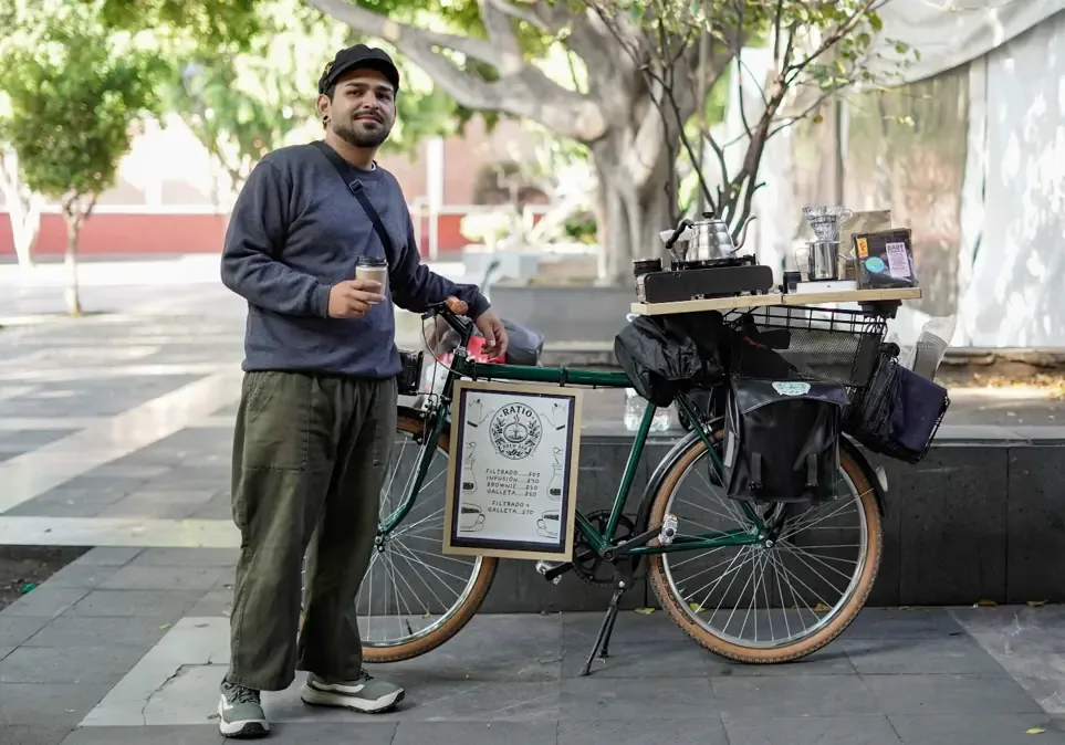 Neal Hernández propone una opción accesible para disfrutar del café en Puebla.