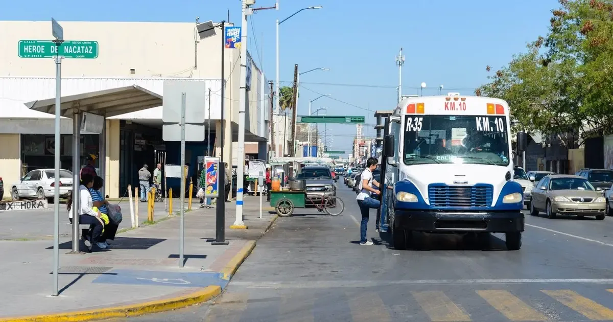 La falta de cumplimiento y quejas de usuarios llevan a cambios en el transporte urbano de la ciudad.
