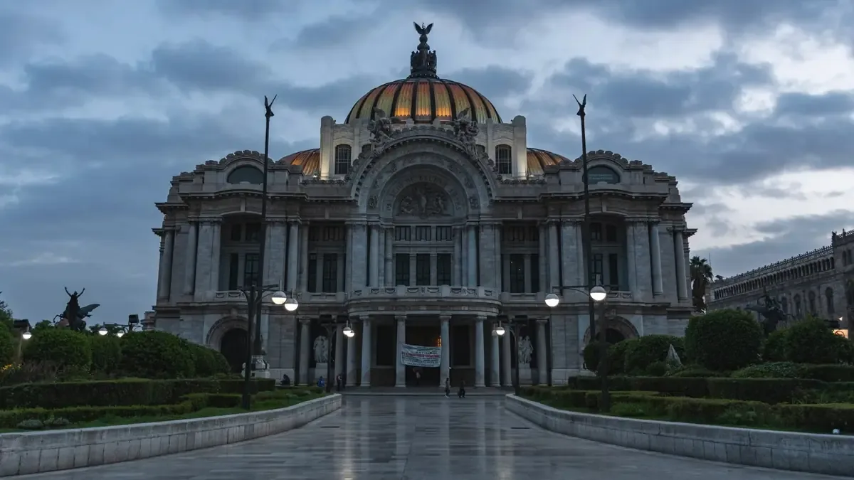 La disputa por candidaturas entre el PT y Morena expone quiebras en la coalición gobernante.