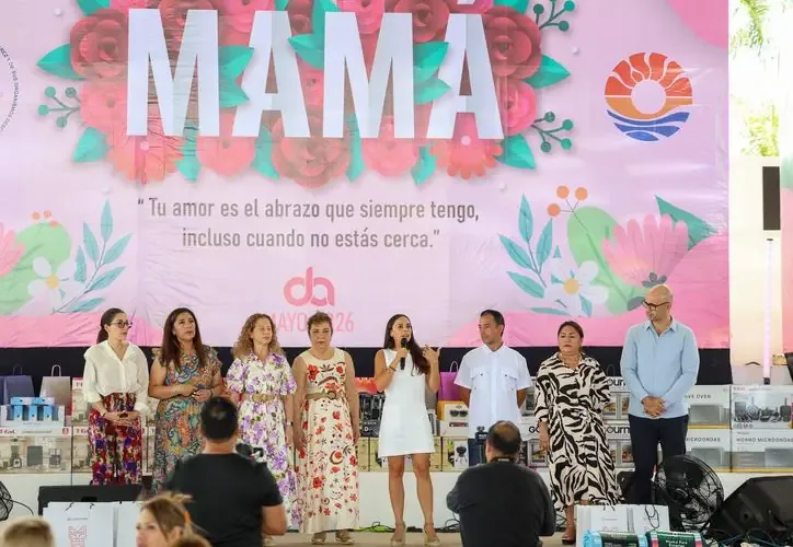 Un emotivo reconocimiento a la labor de las madres trabajadoras del SUTSABJYOD en su día especial.