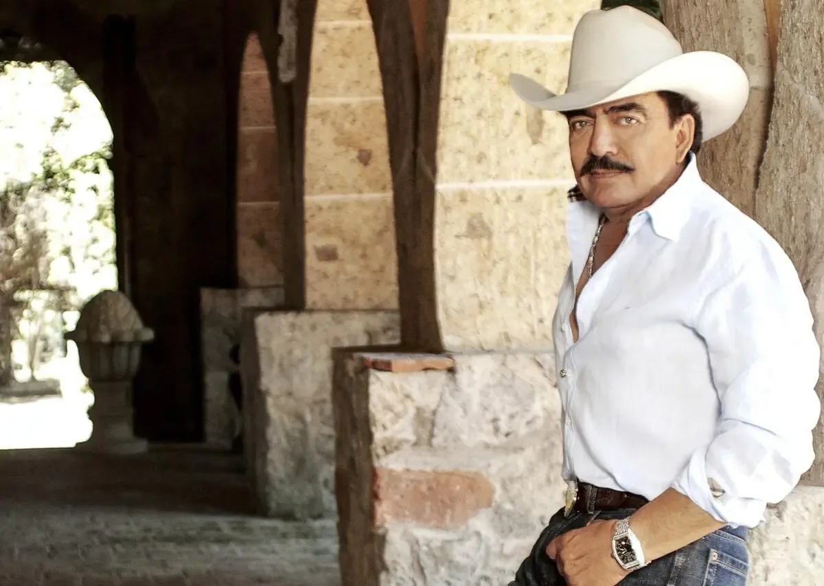 Recordamos la vida de Joan Sebastian y el corrido de Cañadas de Obregón en la conmemoración de sus 75 años.