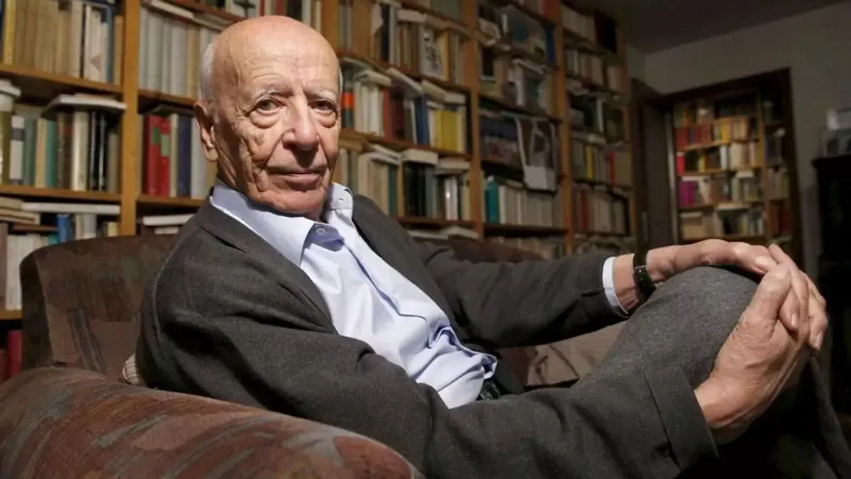 La enseñanza de Don Emilio Lledó trascendió generaciones en la Universidad de La Laguna, marcando a sus alumnos.