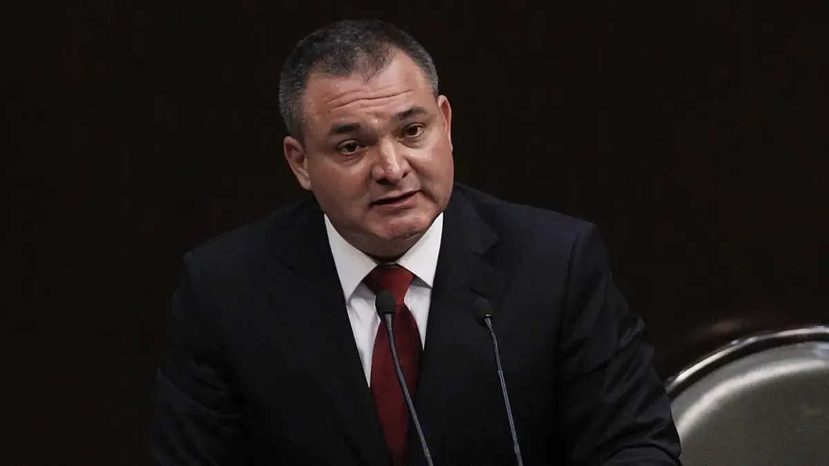 La Unidad de Inteligencia Financiera detalla un esquema millonario de desvío de recursos públicos.