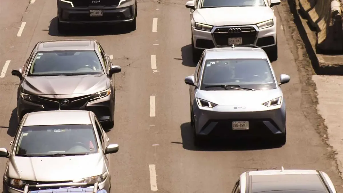 Los automovilistas de Baja California deben realizar el refrendo anualmente para evitar complicaciones legales.
