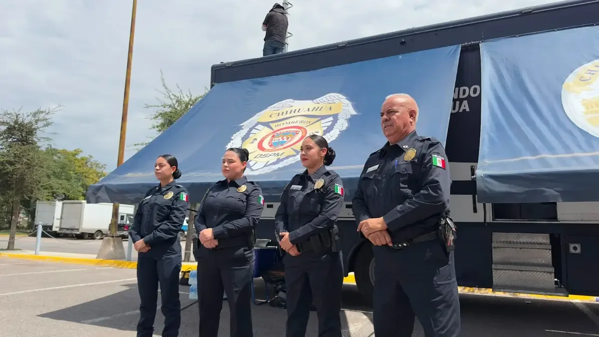La Policía Municipal emplea tecnología avanzada para monitorear eventos con alta concentración de personas.