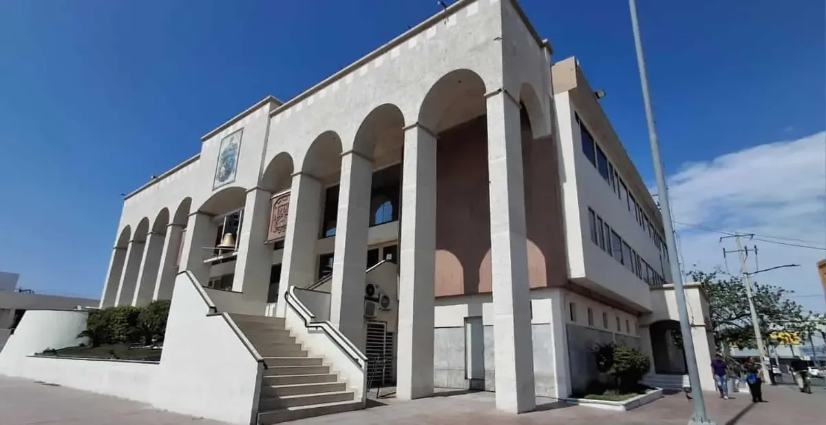 Dos regidores del Ayuntamiento solicitan licencia sin goce de sueldo para unirse a proselitismo electoral.